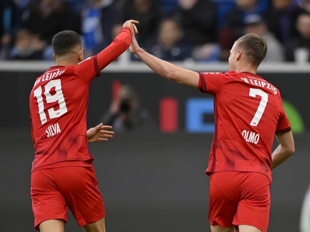 乐鱼体育APP下载-包含浙江队训练开放日；国际比赛日刷新队史纪录引欢呼；德甲在即；阵容厚度经受考验的词条-乐鱼体育APP下载