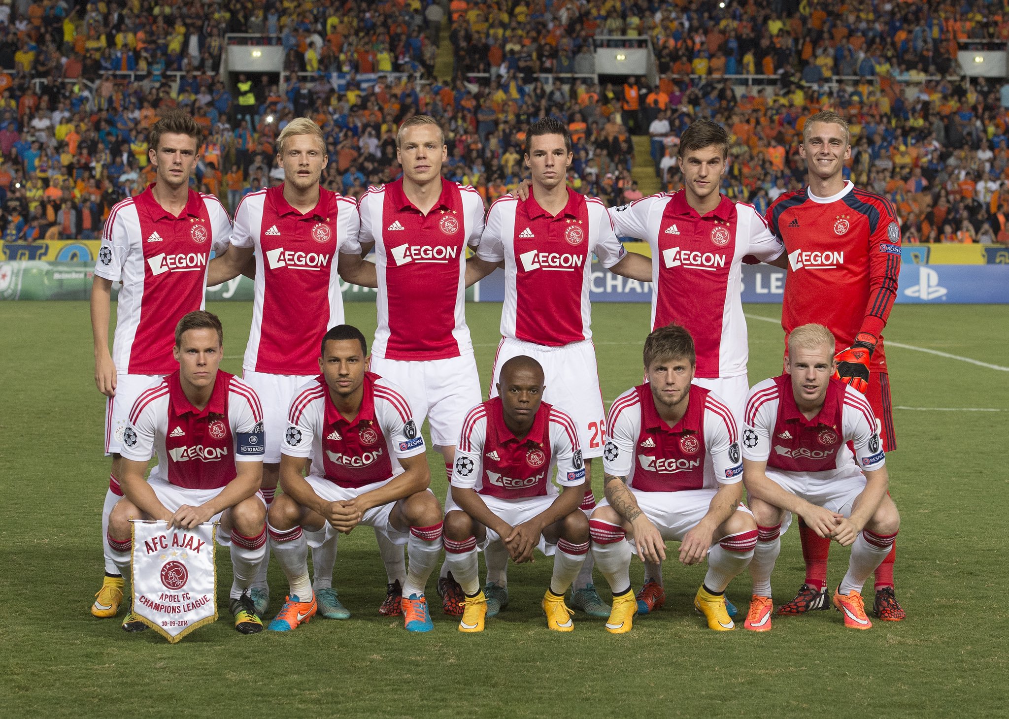 赛前阿贾克斯备战荷甲;遗憾出局细节曝光;话题不断;训练强度明显提升 赛前阿贾克斯备战荷甲;遗憾出局细节曝光;话题不断;训练强度明显提升